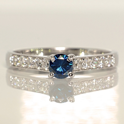 Inel de logodna din aur cu diamant albastru si i056DbDi | Ghidul Nuntii