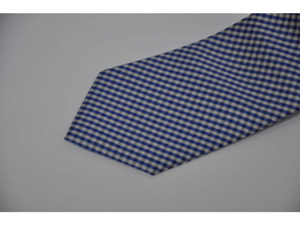 Cravata albastra cu desen gingham 10