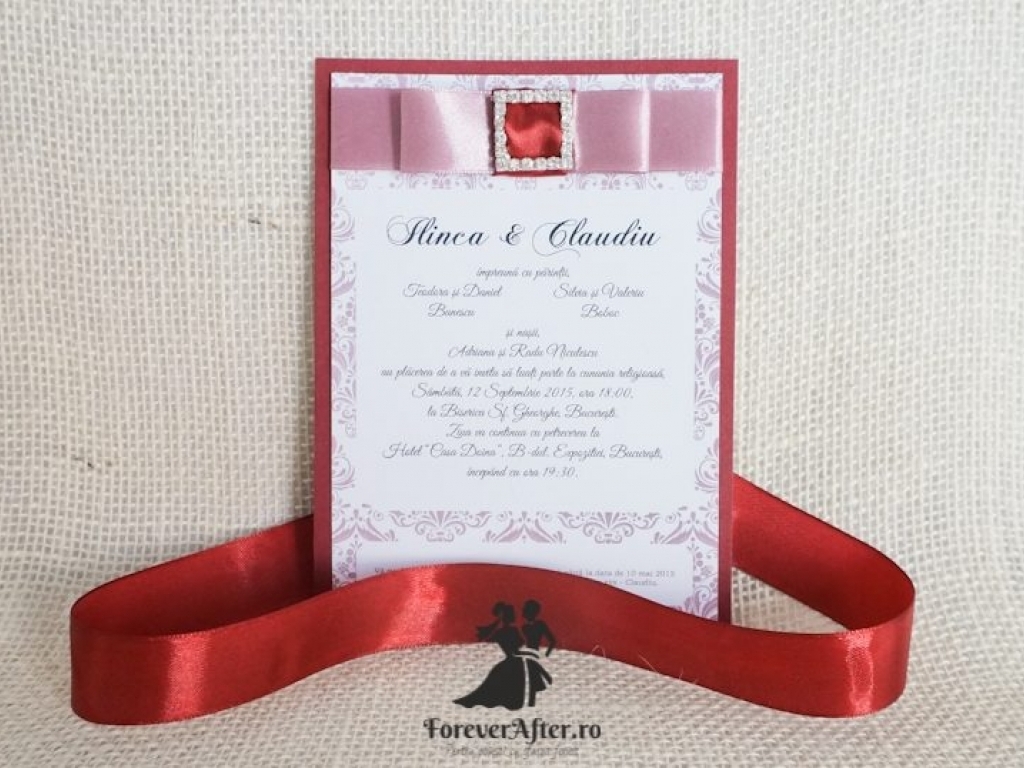 Invitatie eleganta cu model floral si catarama cu strasuri