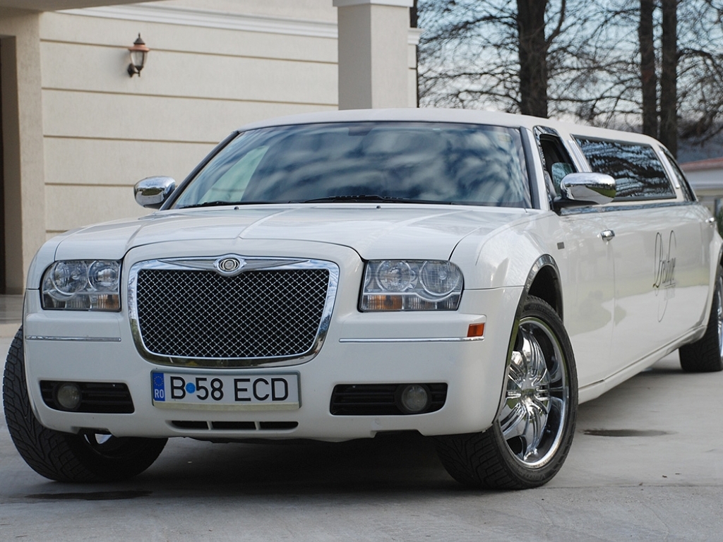 Inchiriere Limuzina Chrysler 300c