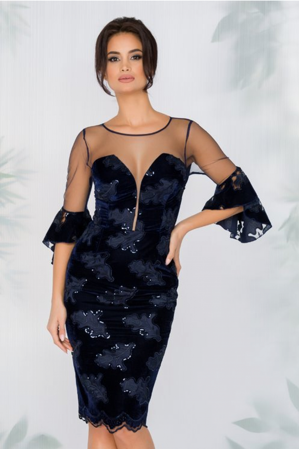 Rochie MBG bleumarin din catifea cu maneci evazate la baza si broderie