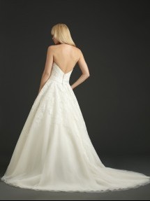 Allure Bridals model P969