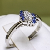 Inel de logodna din platina cu diamant marquise si safire P70547DISF