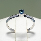 Inel de logodna din aur cu diamant albastru 007DB