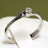 Inel de logodna din aur cu diamant 003